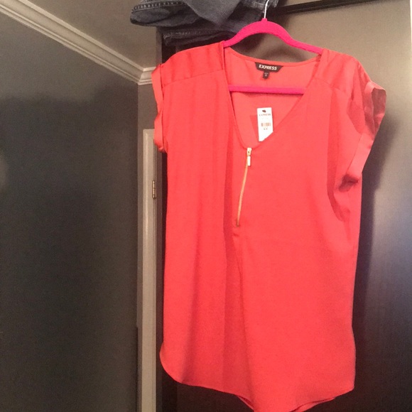 Express Blouse - Picture 2 of 6